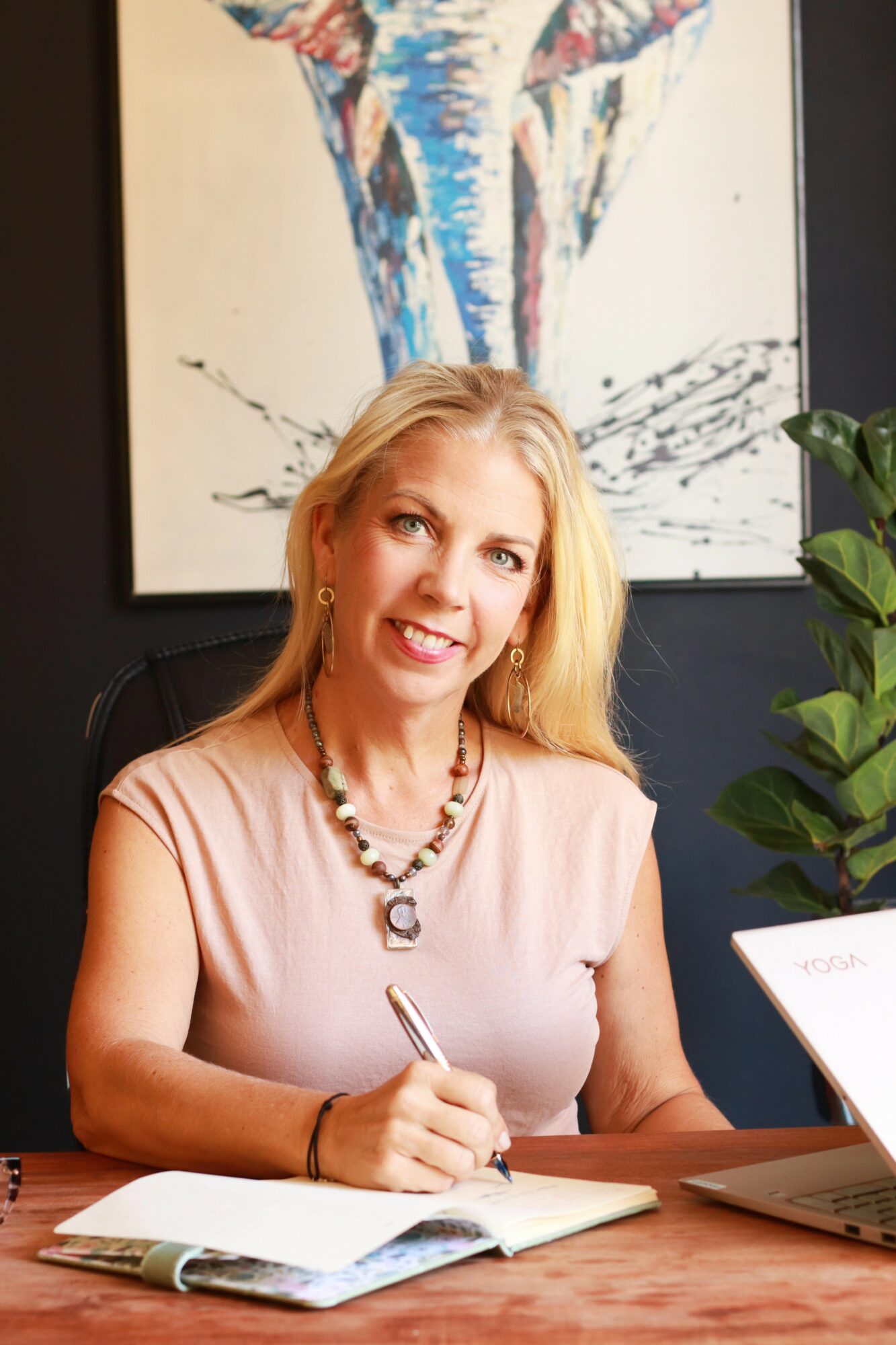 Exploring Life \u0026 Business with Jennifer Maki of Divine Destinations -  Voyage Minnesota Magazine, image size:1333x2000